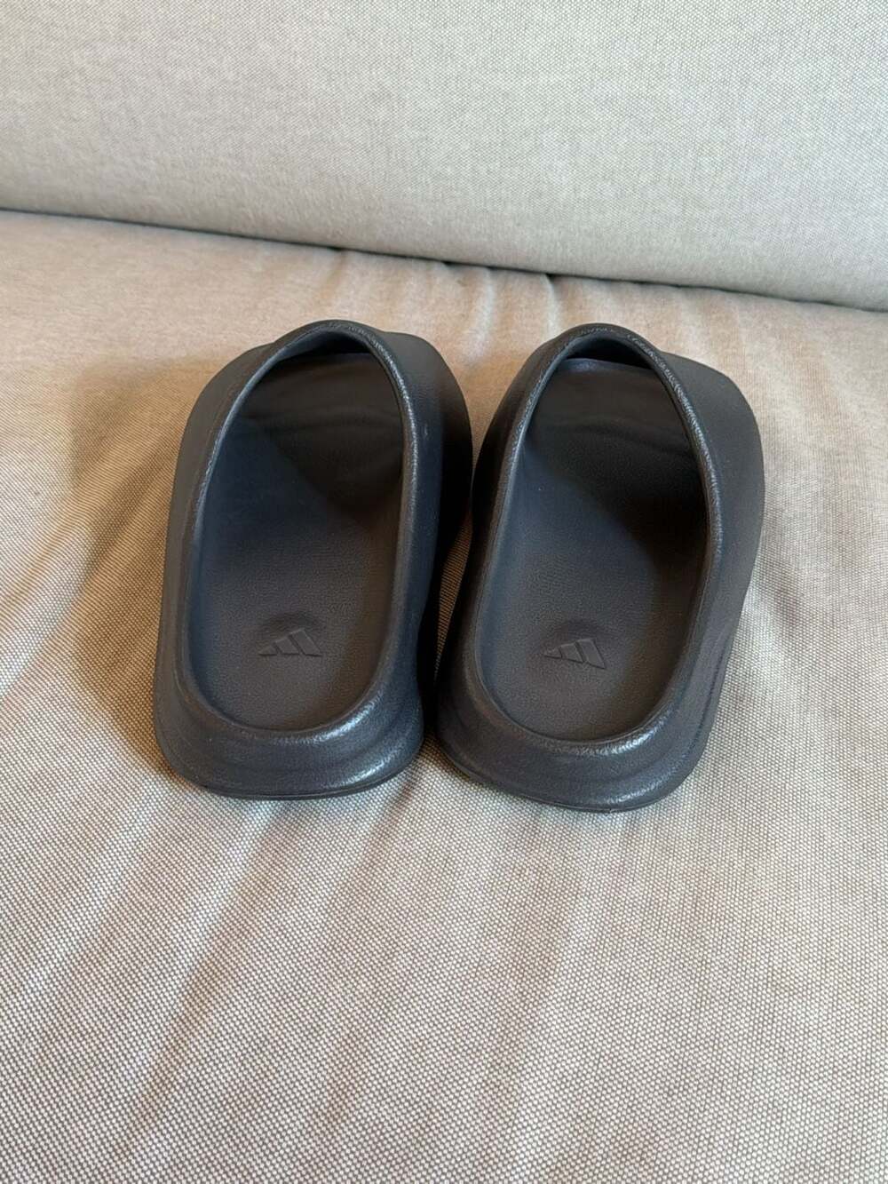 Adidas Yeezy Slide ‘Slate Grey’ - size 8M, no box - Picture 4 of 8